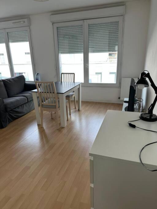 Grand Studio De 37M Carres - Rer Laplace Et Maison Des Examens A 5 Minutes A Pied Аркьой Екстериор снимка